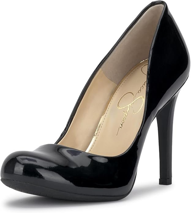 <em><a href="https://amzn.to/3SRM7YK" data-type="link" data-id="https://amzn.to/3SRM7YK">Jessica Simpson Women's Calie</a></em>
